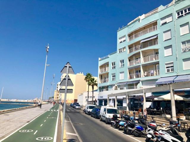 Gatu Premium Villa Isabel Terraza,Parking,1ºlinea Playa,Wifi,Vista Al Mar , Preferente Mayores De 25 Anos Y Familias Cádiz Eksteriør bilde
